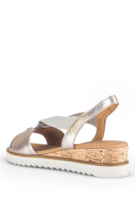 42753 Gabor Kadın Dolgu Topuklu Deri Sandalet 3.5-7.5 82 Metalik/Satin Met. (LDS) puder (Kork)