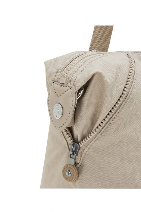 Kipling ART MINI Küçük Boy Omuz Çantası 20x38x18,5 cm Sign Beige Emb