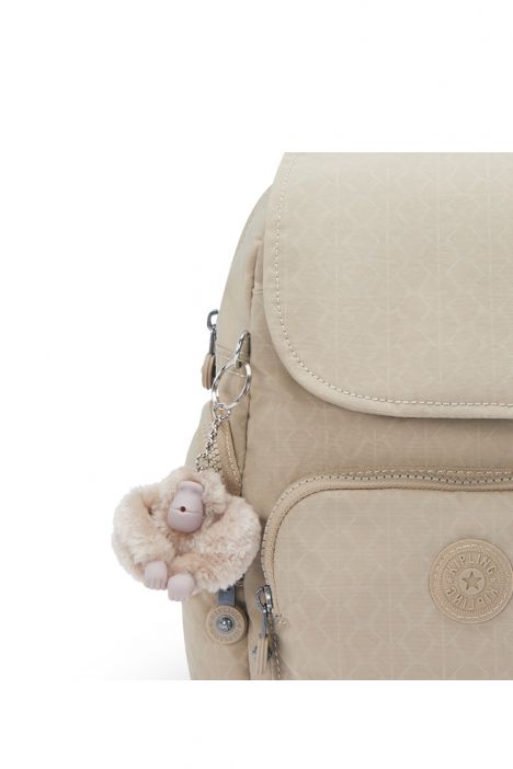 Kipling CITY ZIP MINI Küçük Boy Sırt Çantası 29x27x14 cm Sign Beige Emb